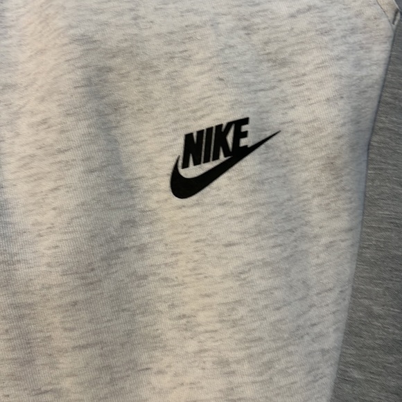 White/Gray Nike Tech Fleece Tracksuit - Picture 7 of 11